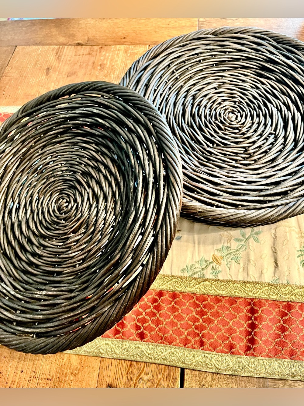 Set 4 Woven Rattan Chargers Plate Holders